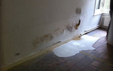 Traitement humidité mur : comment se déroule une intervention étape par étape